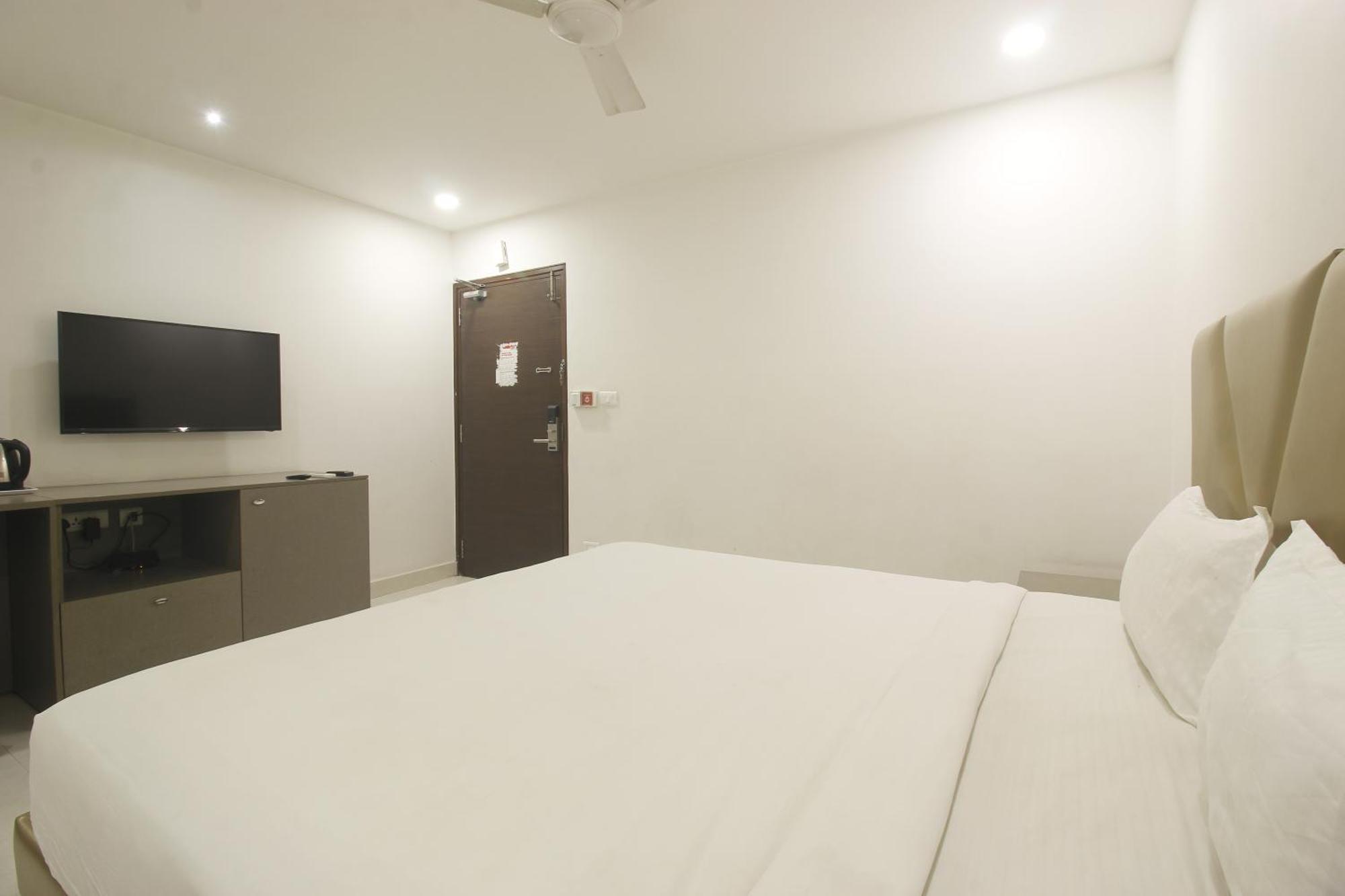 Hotel Ssr Grand Haydarabad Dış mekan fotoğraf